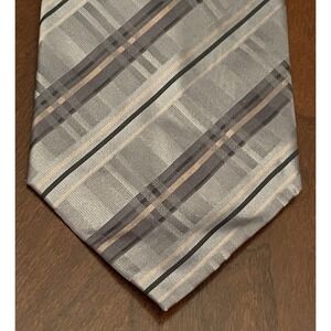 Luciano Versi Gray Hand Made 100% Silk Men’s Neck Tie Made In China